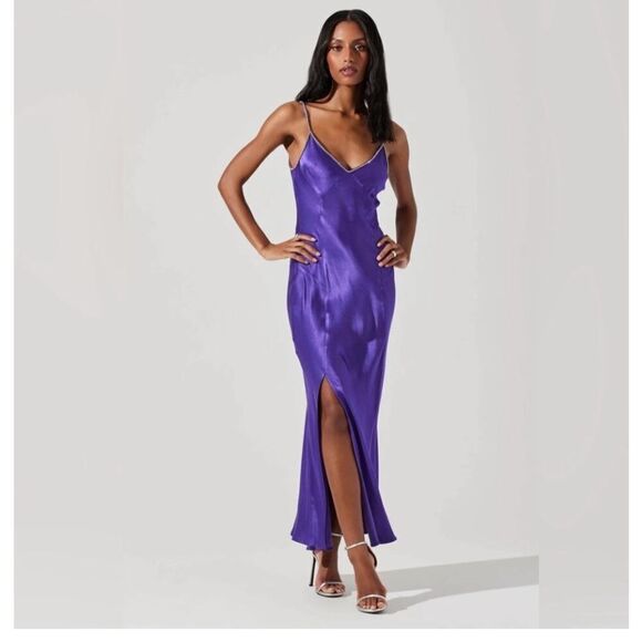 Astr Dresses & Skirts - Astr the Label Women Kathleen Midi slip dress in purple size S NWT